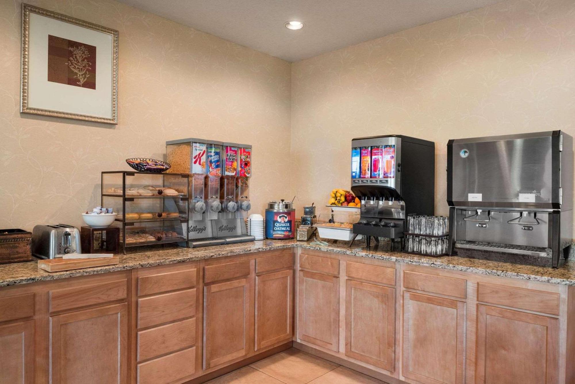 Country Inn & Suites By Radisson, Stevens Point, Wi מראה חיצוני תמונה