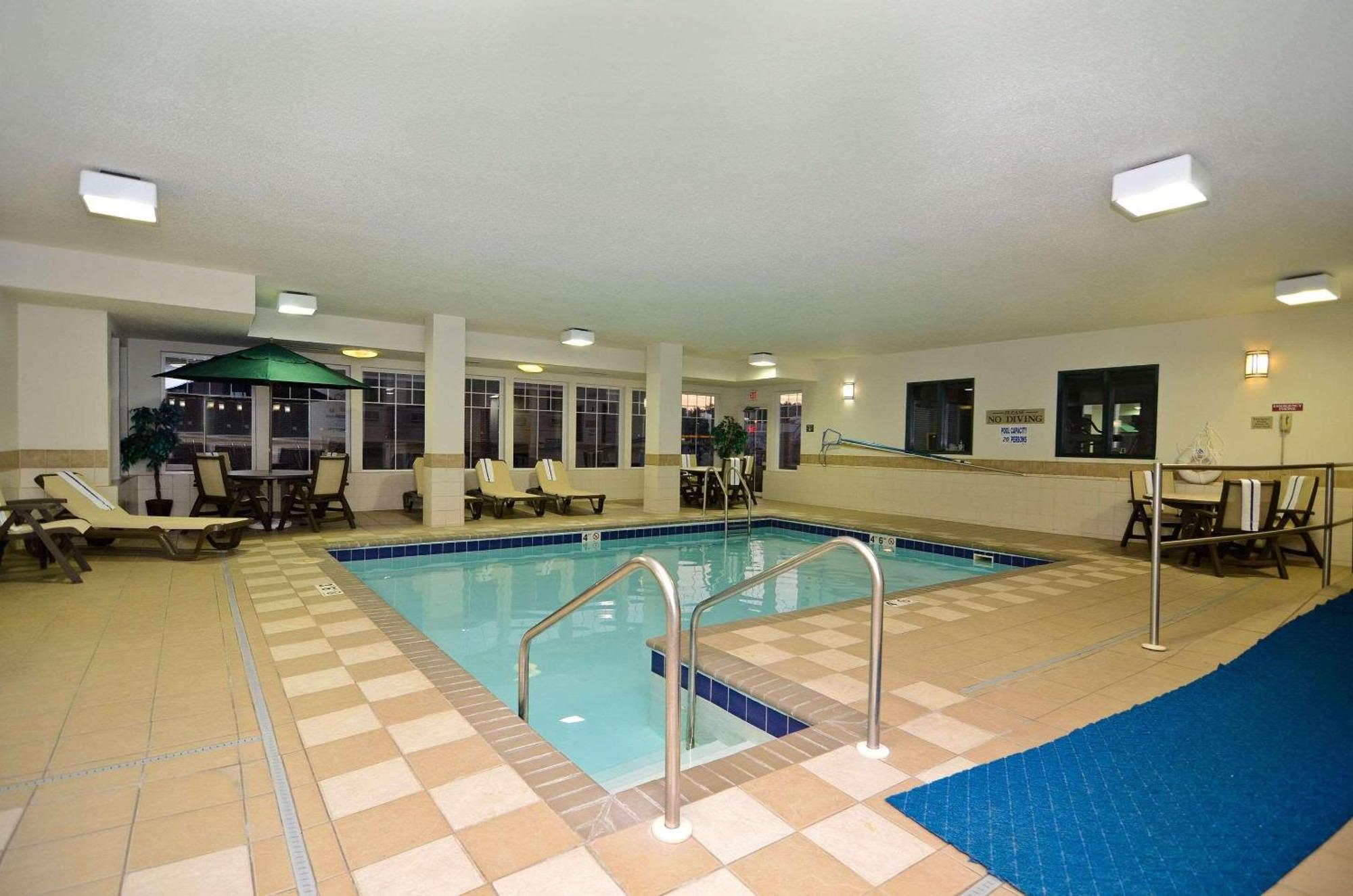 Country Inn & Suites By Radisson, Stevens Point, Wi מראה חיצוני תמונה