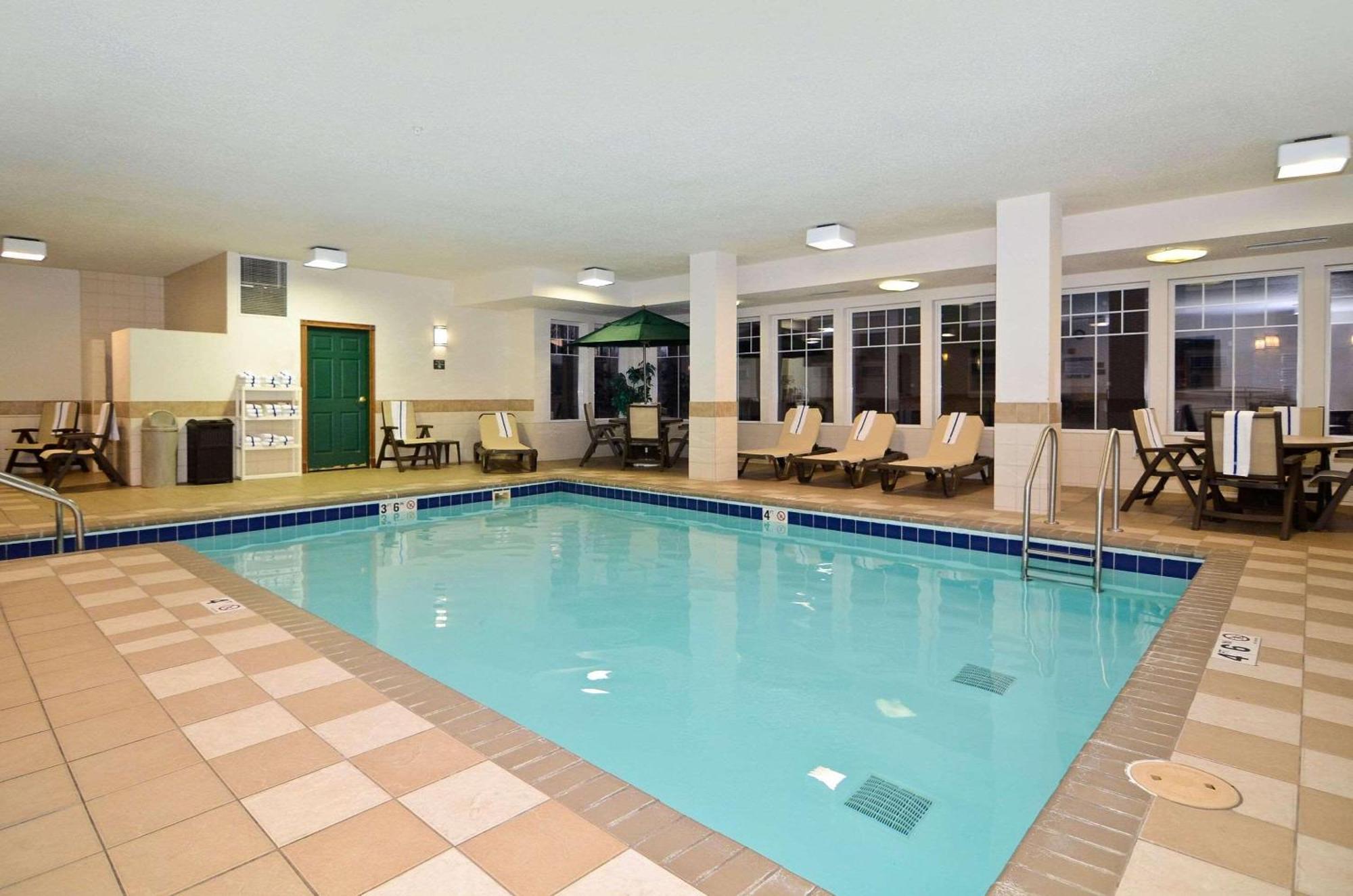 Country Inn & Suites By Radisson, Stevens Point, Wi מראה חיצוני תמונה