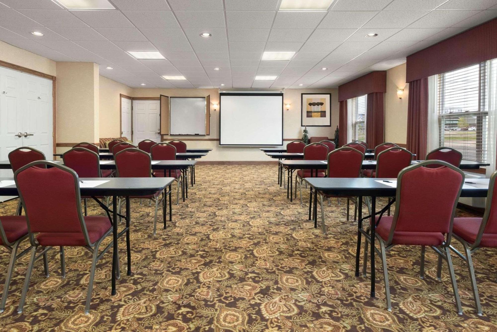 Country Inn & Suites By Radisson, Stevens Point, Wi מראה חיצוני תמונה