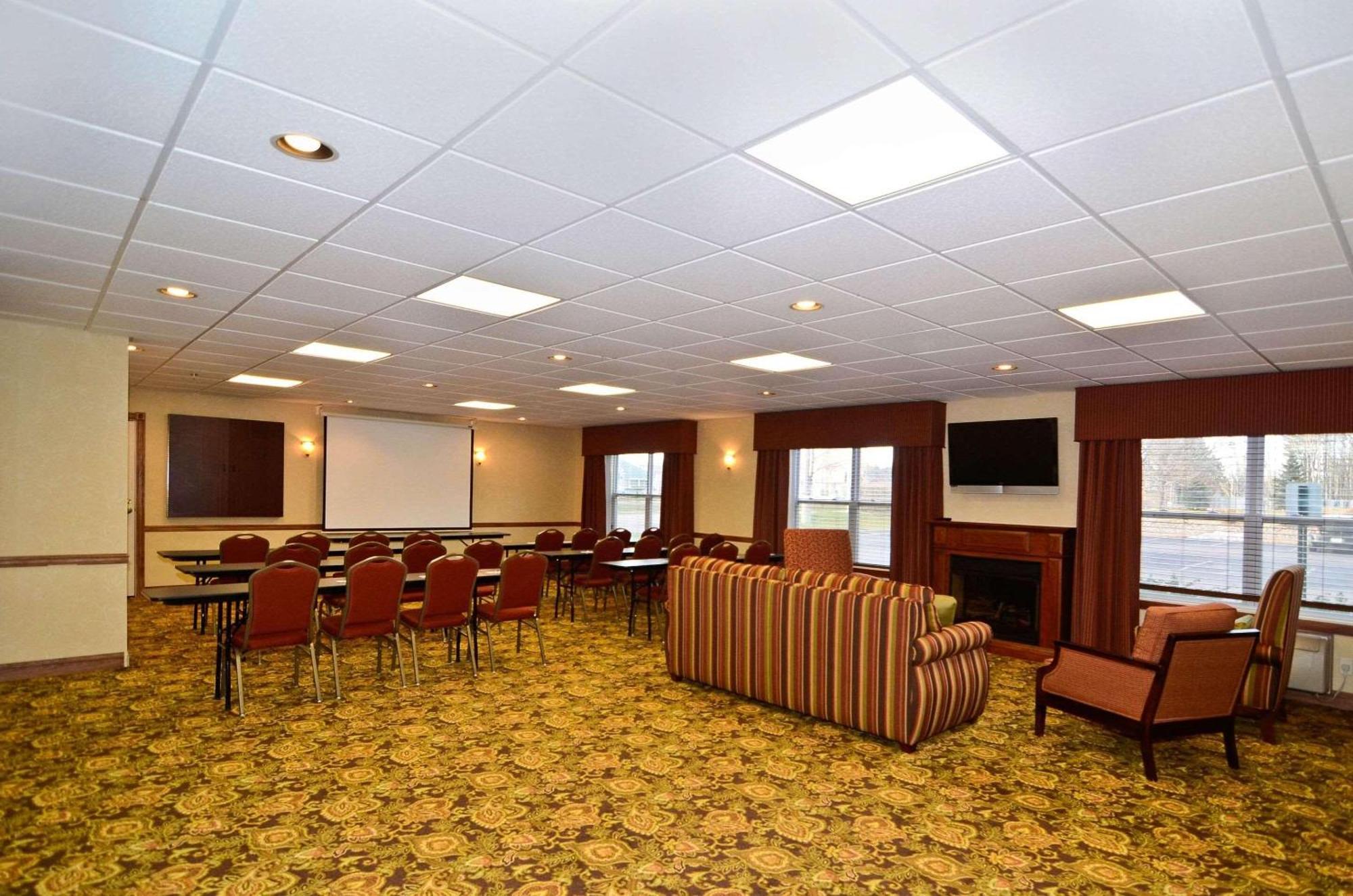 Country Inn & Suites By Radisson, Stevens Point, Wi מראה חיצוני תמונה